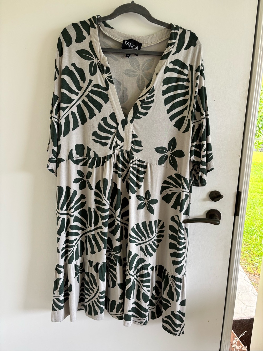 Tanoa monstera tiered dress size 1X Hawaii spring summer